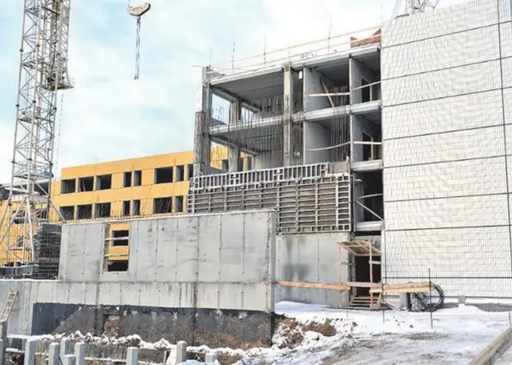 Мэр Красноярска проинспектировал строительство школы на 1100 мест в Солнечном