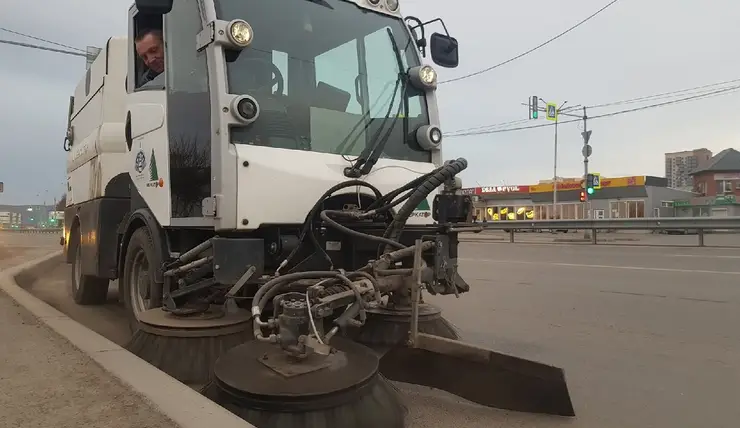 Красноярцы жалуются на поднимающую пыль дорожную технику