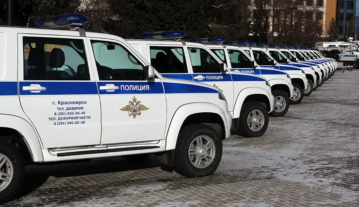 В Красноярске двое братьев украли автомобиль на Пашенном