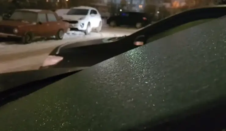 В Красноярске идет ледяной дождь