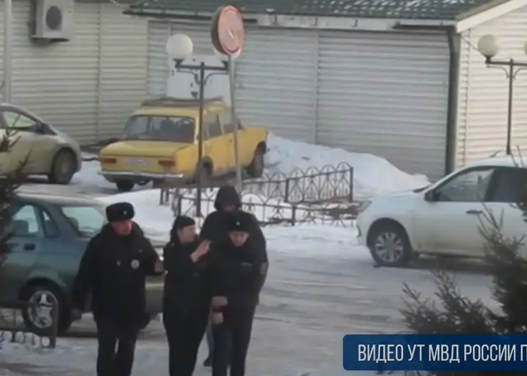 В Красноярском крае сняли с поезда трех буйных пассажиров