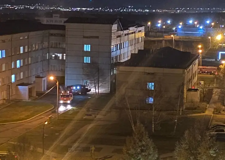 В Красноярске ночью в роддоме № 1 произошел пожар