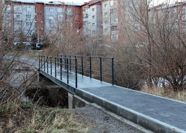 В Красноярске сделали ремонт на четырех пешеходных мостах