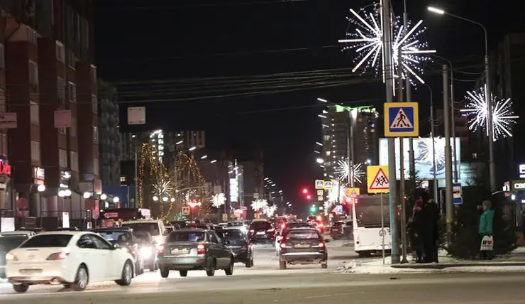 В Красноярске с 19 декабря иллюминация начнет работать в праздничном режиме