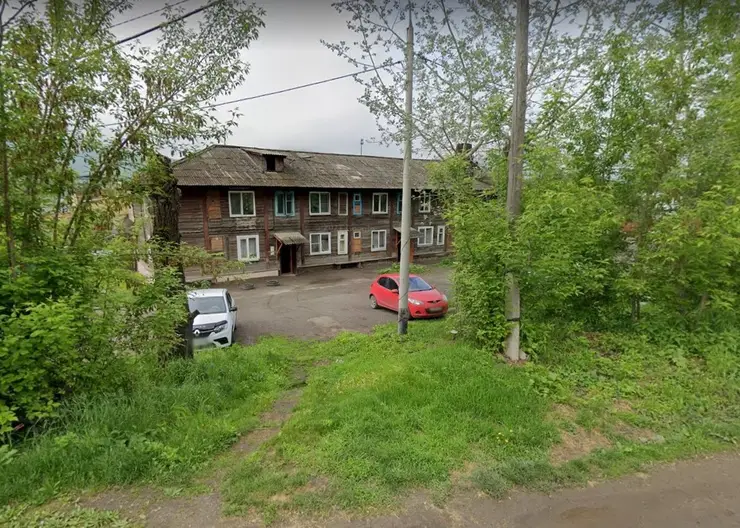 В Красноярске расселят двухэтажный дом в Удачном из-за угрозы ЧС