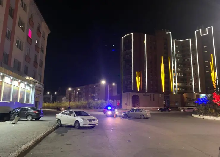 В Норильске мужчина сбил пешехода и въехал в здание