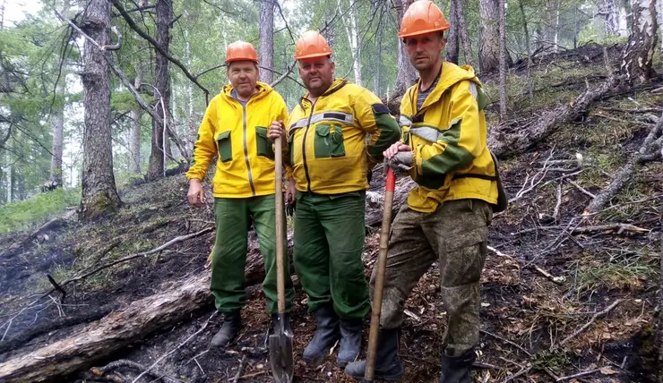 Красноярские пожарные-десантники отправились тушить лесные пожары в Якутии