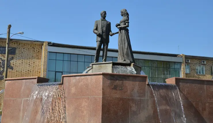 В Красноярске капитально отремонтируют фонтан «Молодожены» в Ленинском районе