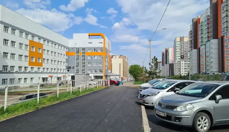В Красноярске по просьбам жителей Центрального района отремонтируют дороги и оборудуют новые парковки