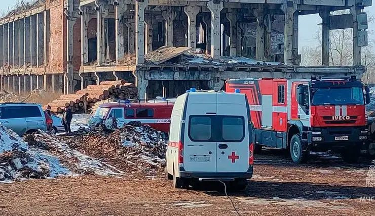 В Красноярском крае мужчина погиб при демонтаже здания