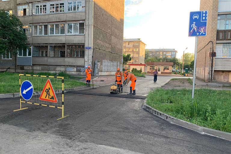 В Свердловском районе Красноярска в 2023 году отремонтируют 15 проездов