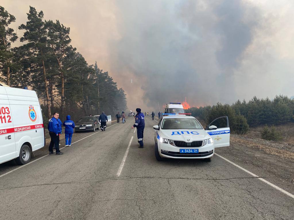 под минусинском при пожаре сгорело 20 домов - gornovosti.ru. под минусинском в районе городского поселка зеленый бор заг