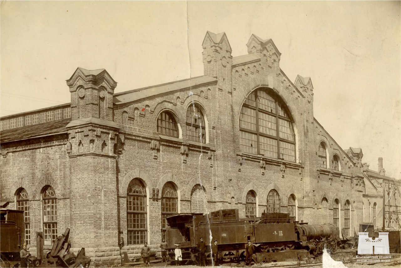 Так более 100 лет назад выглядели железнодорожные мастерские.