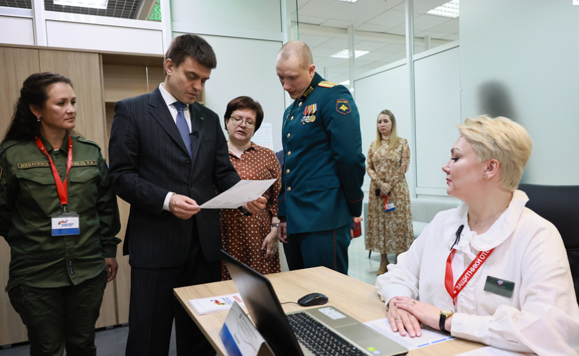 В Красноярске Михаил Котюков побывал на открытии фонда поддержки участников СВО «Защитники Отечества»