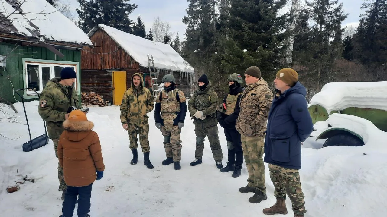 Добровольцы СВО провели в Красноярске уроки боевой подготовки для своих  сыновей - Gornovosti.Ru