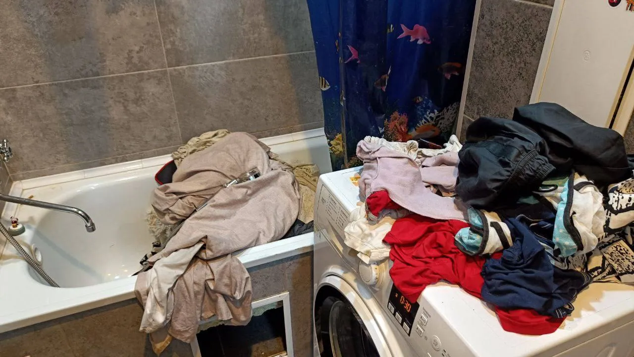В Красноярском крае 21-летняя женщина оставила годовалых малышей одних в квартире и исчезла