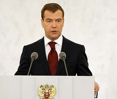 Медведев выходит к России