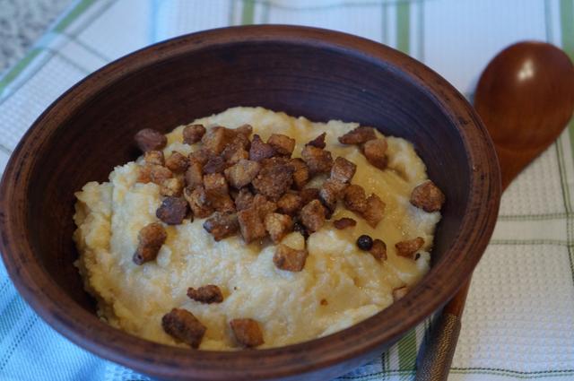 Еврейский салат со шкварками и редькой