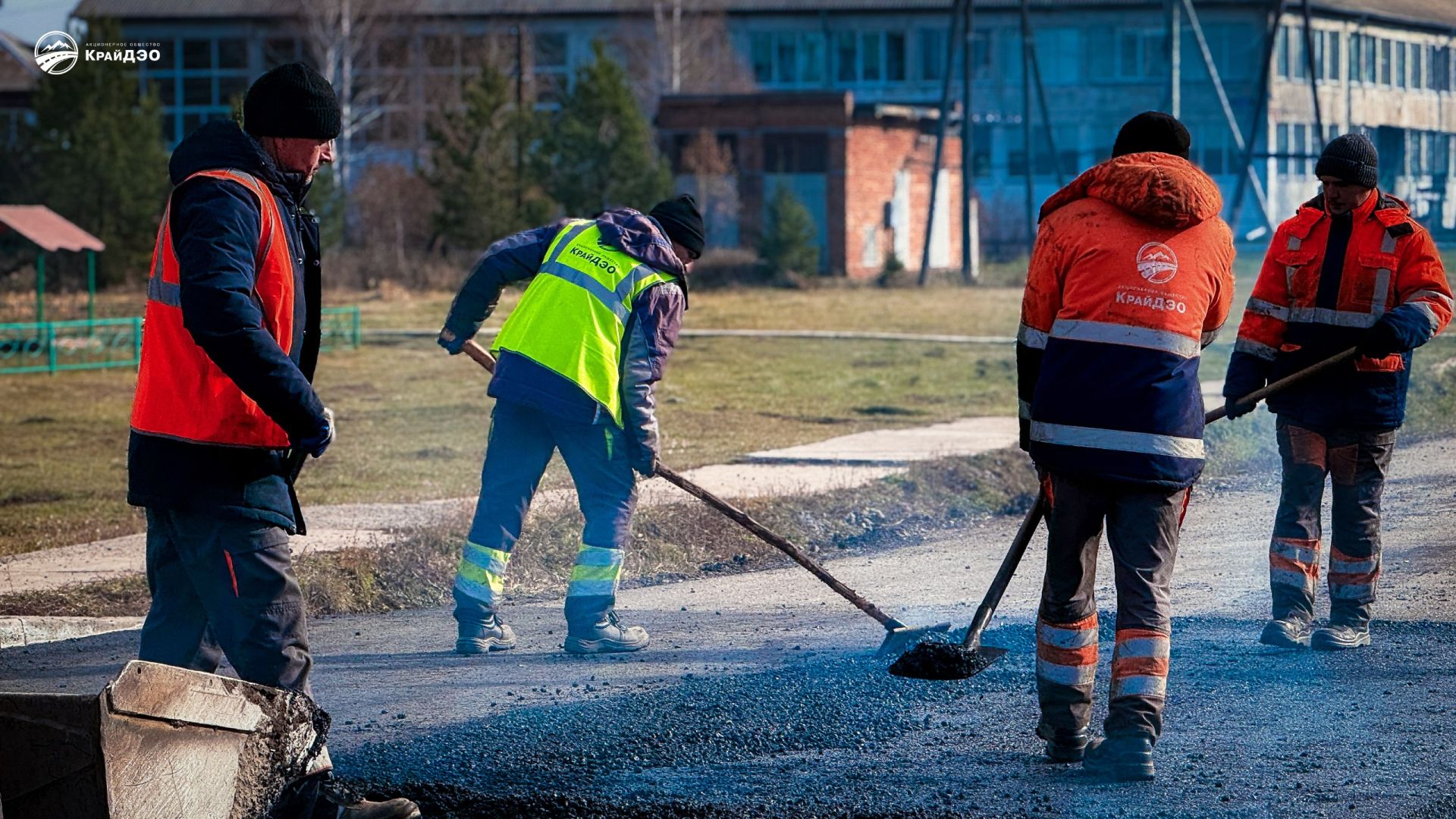 Под Красноярском завершают ремонт дороги до села Талое