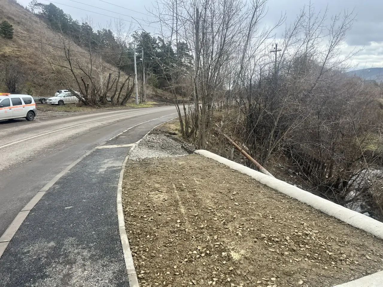 В Красноярске закончили восстановительные работы на дороге на ул. Лесной