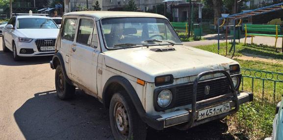С начала года из Ленинского района Красноярска вывезли 38 брошенных авто