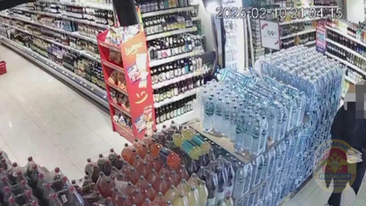 В Красноярском крае мужчина пришёл воровать с 48 свертками наркотиков в карманах