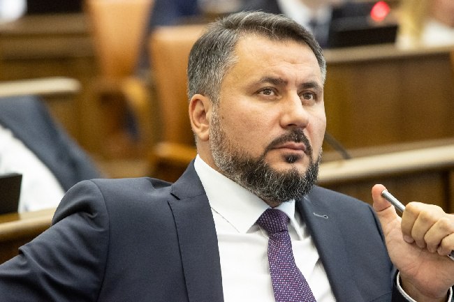 Депутат Андрей Метцлер покинул краевой парламент