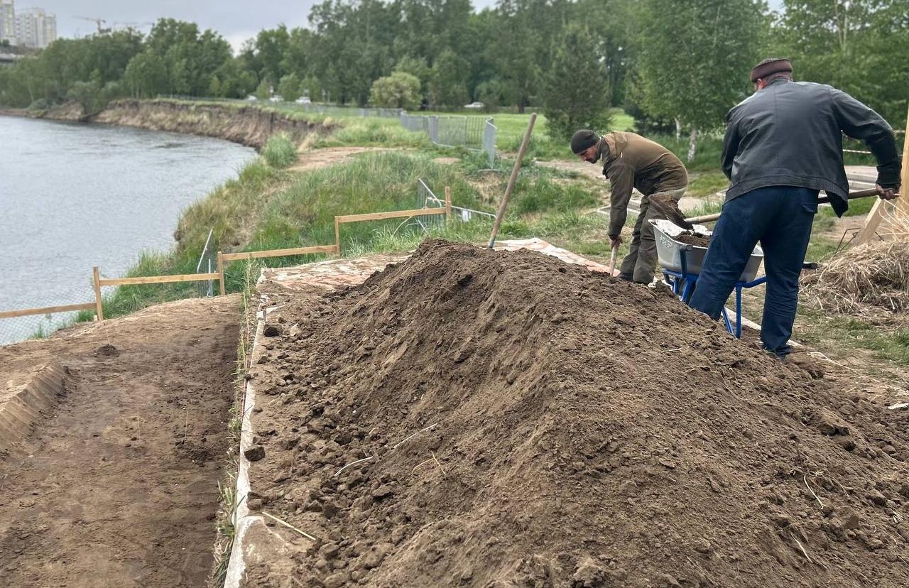 При археологических раскопках на Татышеве в Красноярске нашли предметы конца 19-го века