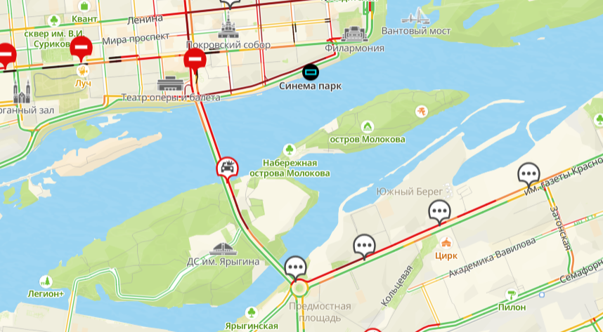 На Коммунальном мосту в Красноярске образовалась крупная пробка