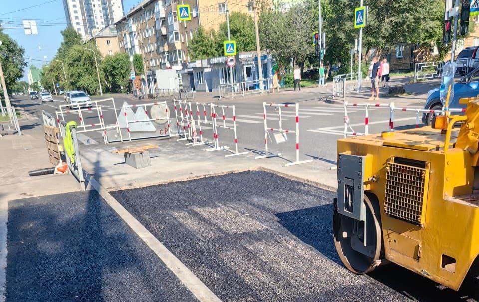 В Красноярске приводят в порядок дороги после ремонта теплосетей