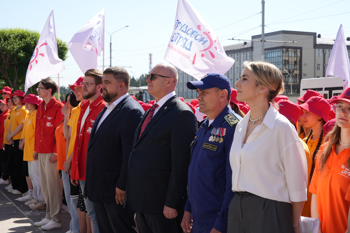 В Красноярске стартовал летний сезон трудового отряда главы города