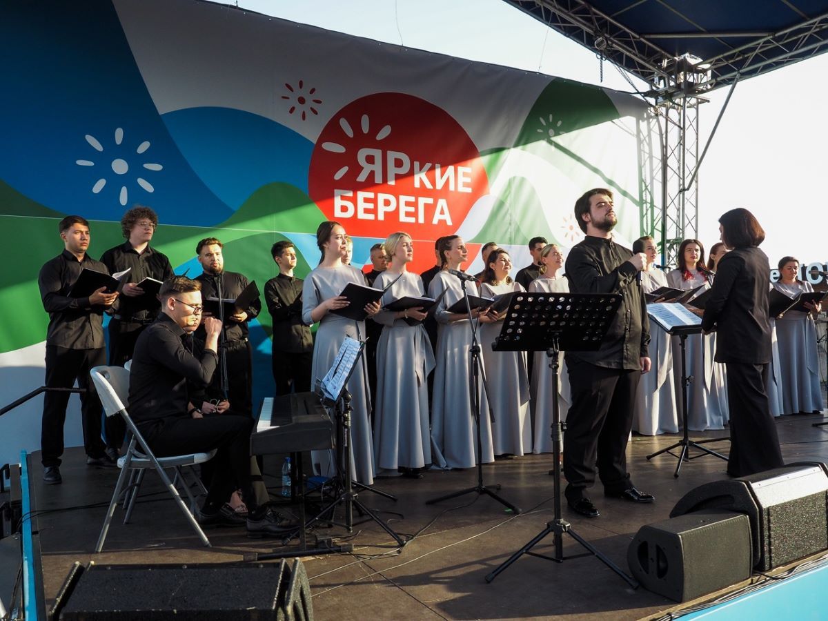 Патриотический концерт на ЯРких БЕРЕГАХ объединил 6,5 тысячи красноярцев