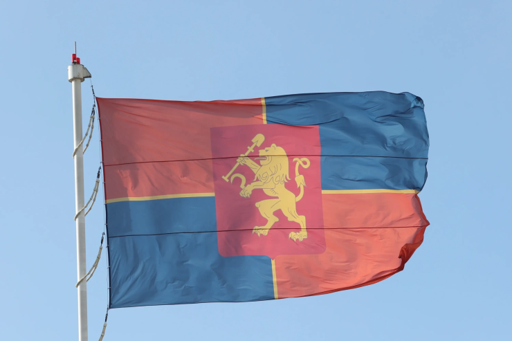 Сильный ветер не уйдет из Красноярска и 24 ноября