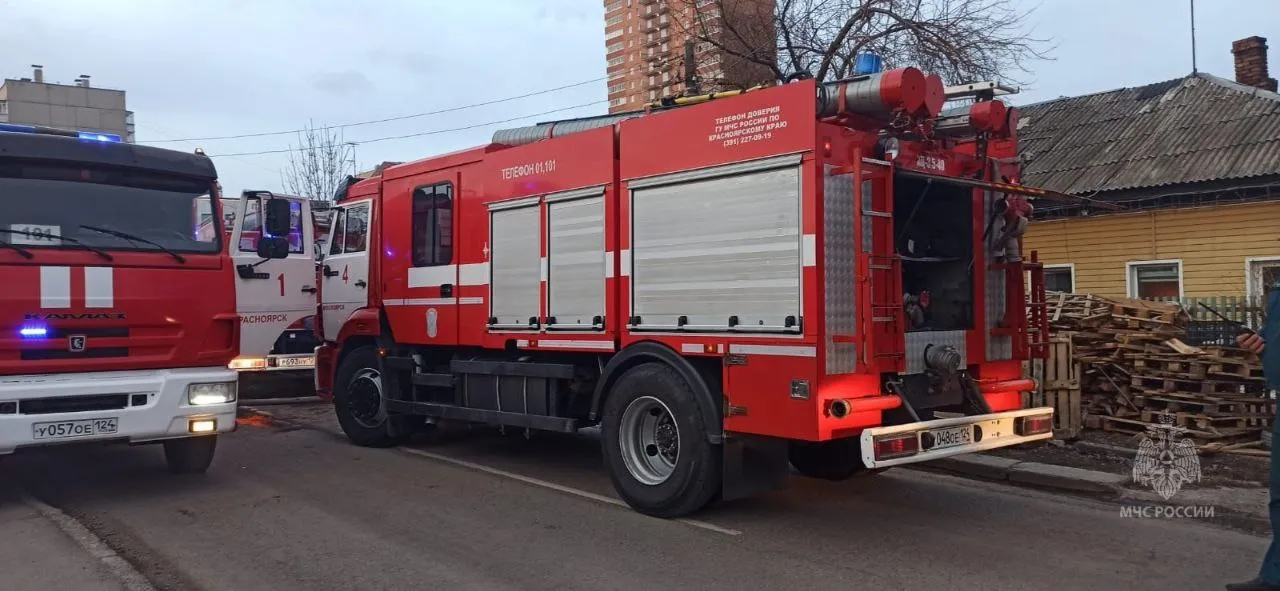 В Красноярске на Линейной при пожаре погибла 67-летняя пенсионерка
