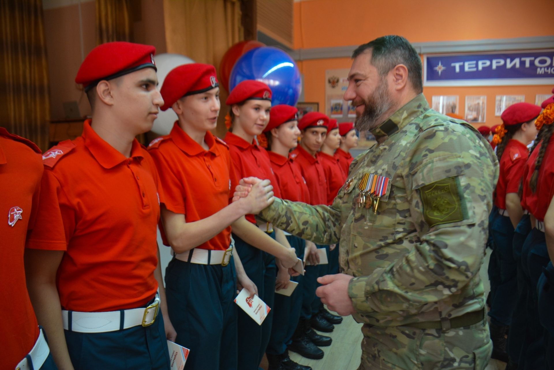 Посвящение в юнармейцы состоялось в школе № 148 имени Героя Советского Союза Ивана Борисевича