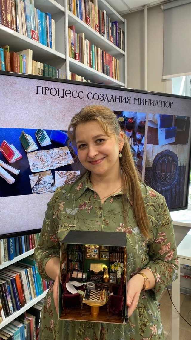 Красноярская мастерица создаёт целые комнаты в миниатюрном формате