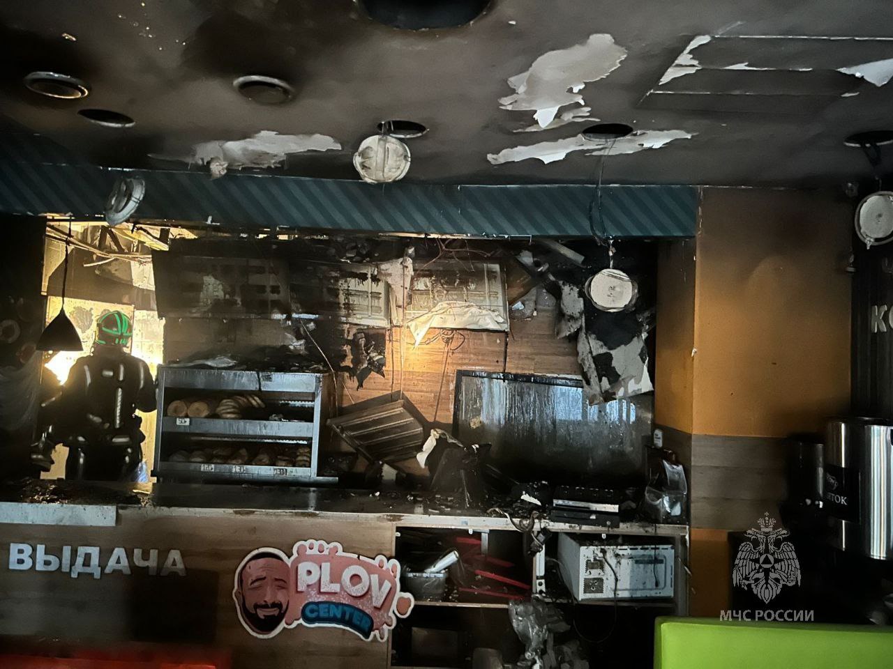 Крупный пожар произошёл в кафе на ул. Молокова в Красноярске