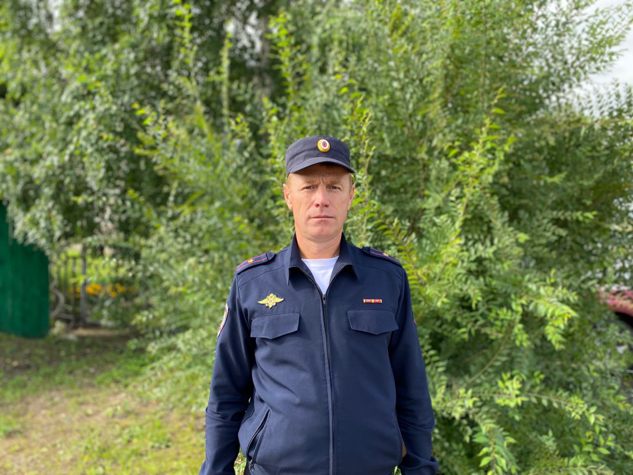 Полицейский вынес из горящего дома женщину без сознания в Красноярском крае