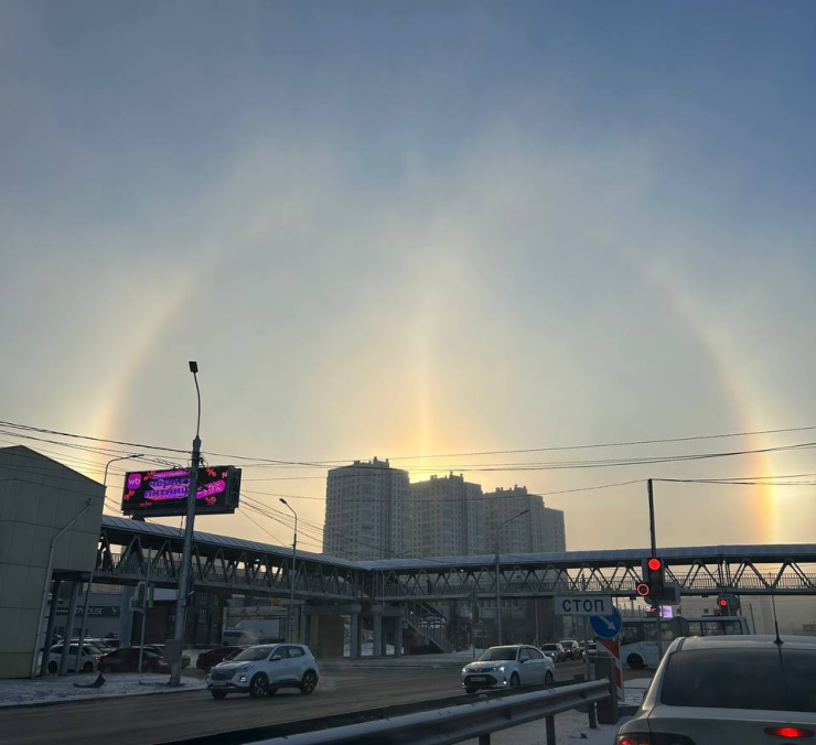 В Красноярске сняли солнечное гало