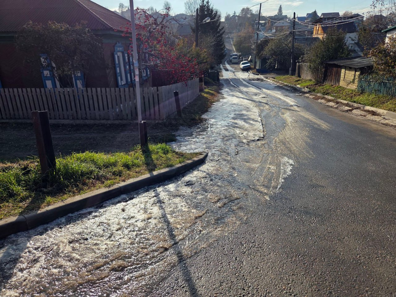 В Красноярске на улице Водянникова решают проблему подтопления