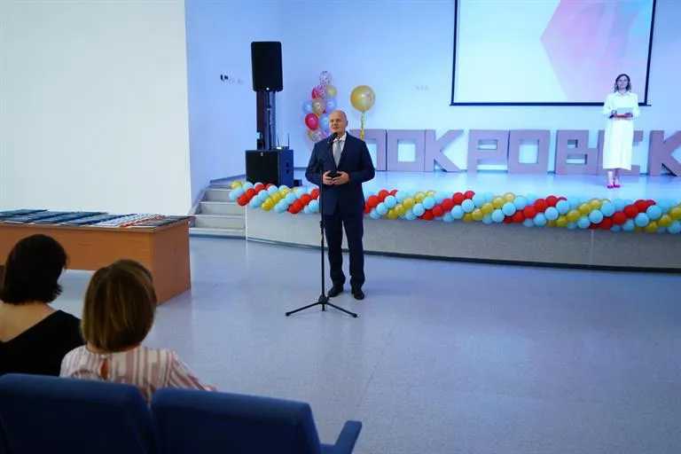 Более 5 тысяч одиннадцатиклассников Красноярска получили аттестаты об окончании школы