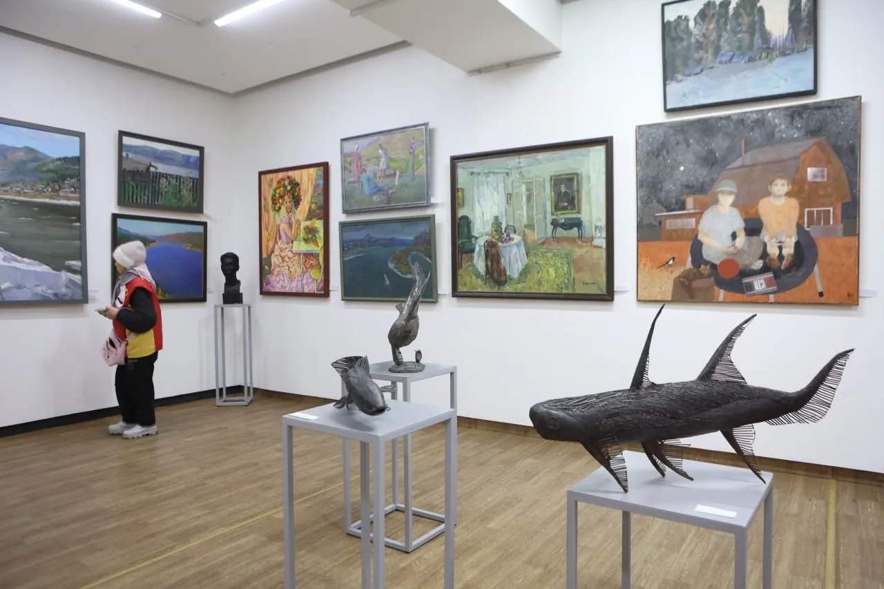 В Доме художника проходит выставка «Художники земли красноярской»