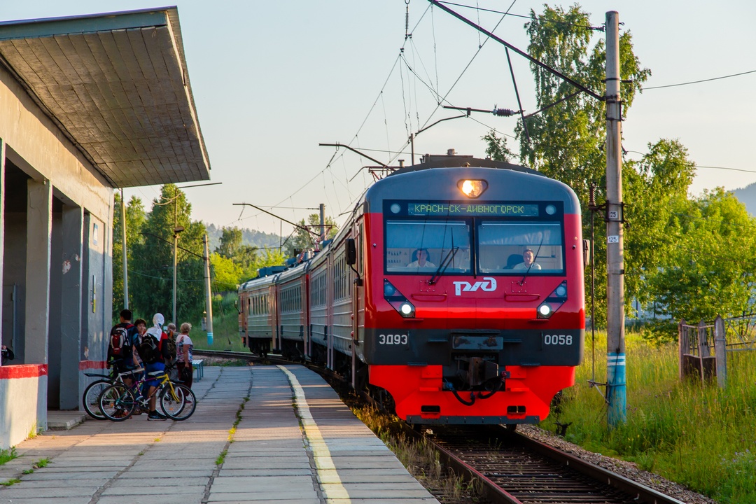 Движение пригородных электричек восстановлено в полном объеме