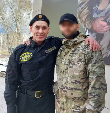 Доброволец из Красноярского края вытащил на себе из-под обстрела танкиста