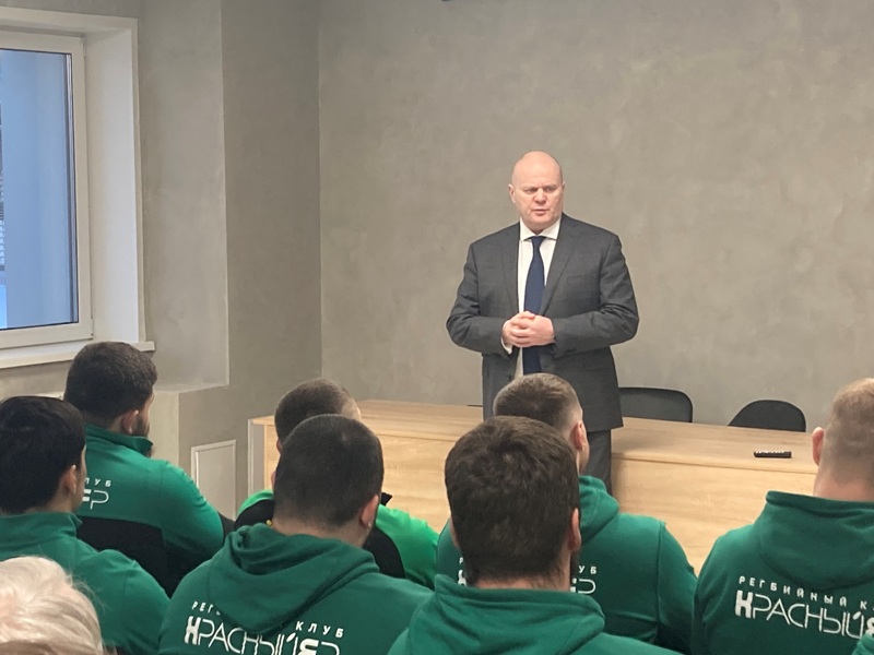 Мэр Красноярска встретился с регбистами «Красного Яра» и пожелал им удачи