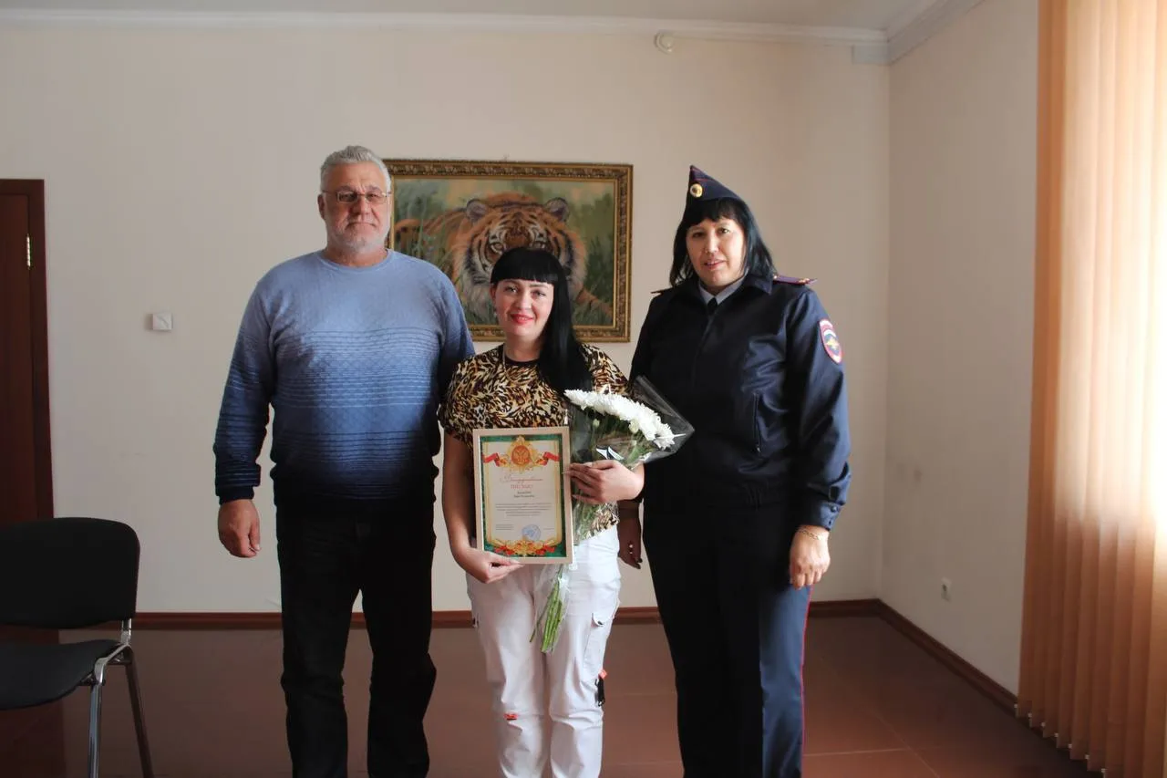 В Красноярском крае девушка отговорила пенсионера переводить 300 тысяч рублей мошенникам