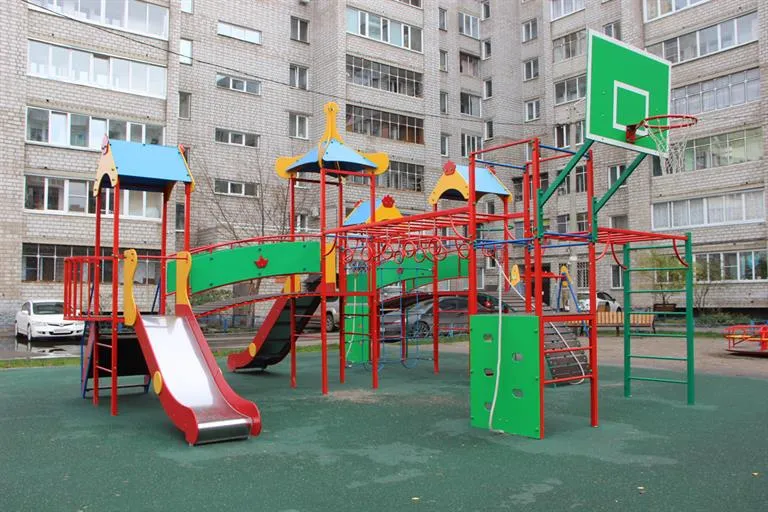 В Красноярске выбрали подрядчика для ремонта 34 дворов