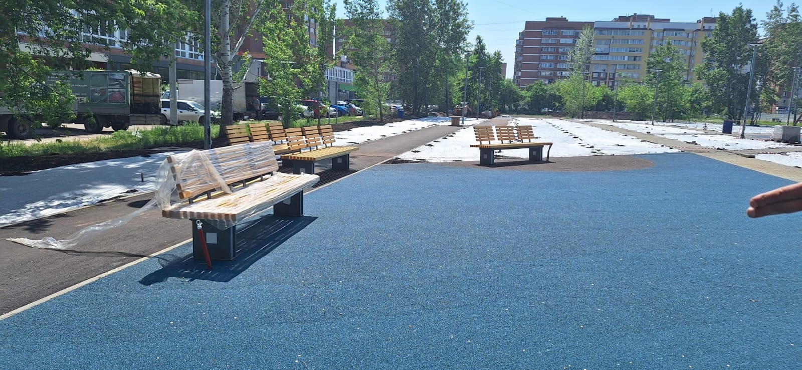 Работы в сквере на месте бывшего Казачьего рынка.
дгх