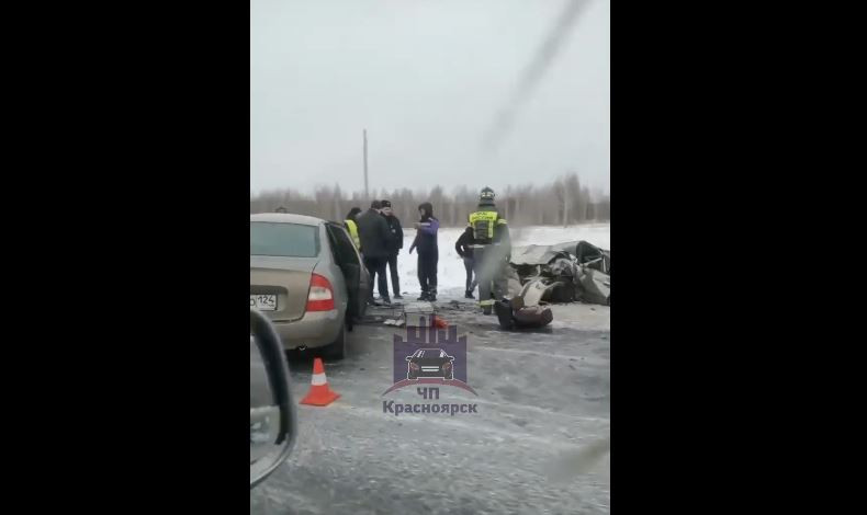 На трассе под Уяром в Красноярском крае погиб один человек и пострадали пятеро