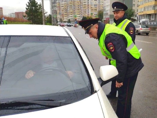 В Красноярске 20-летний водитель попался экипажу ДПС при грубом нарушении ПДД